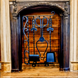 Praktiline ja stiilne kaminatarvete komplekt