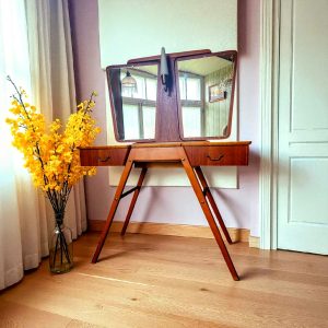 Skandinaavia retro tualettlaud - 1950ndad