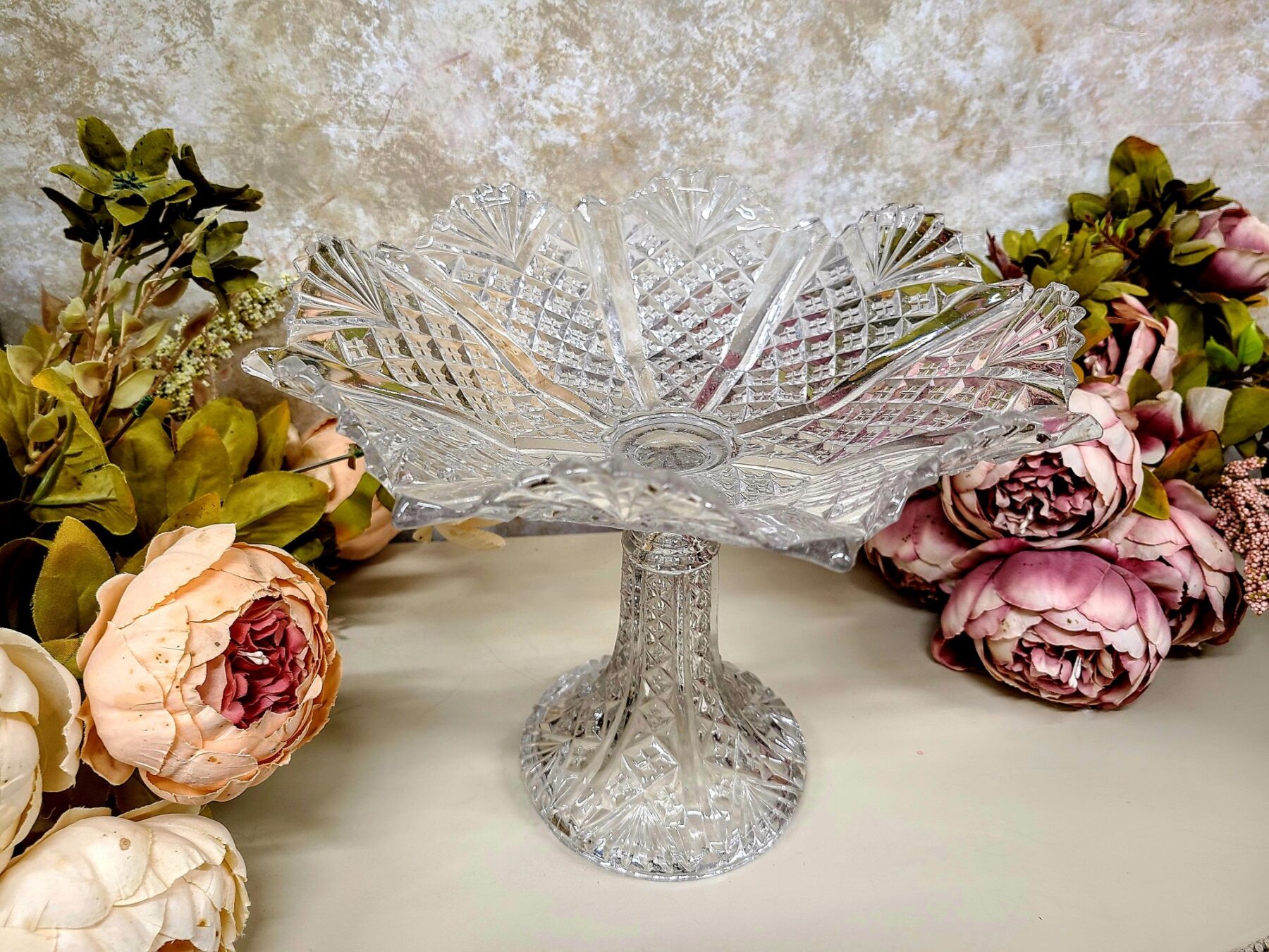 Teemantmustriga vaagen jalal – ajatu sära laual - Image 2