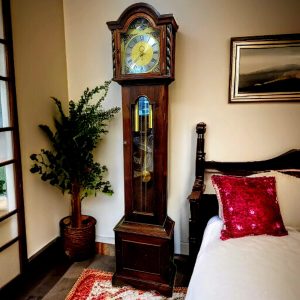 Põrandakell „Tempus Fugit“ – aeg lendab