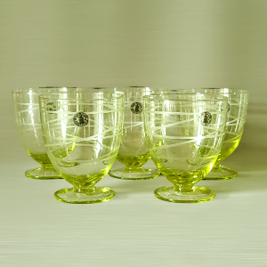 Magustoidu pokaalid jalal 5 tk.