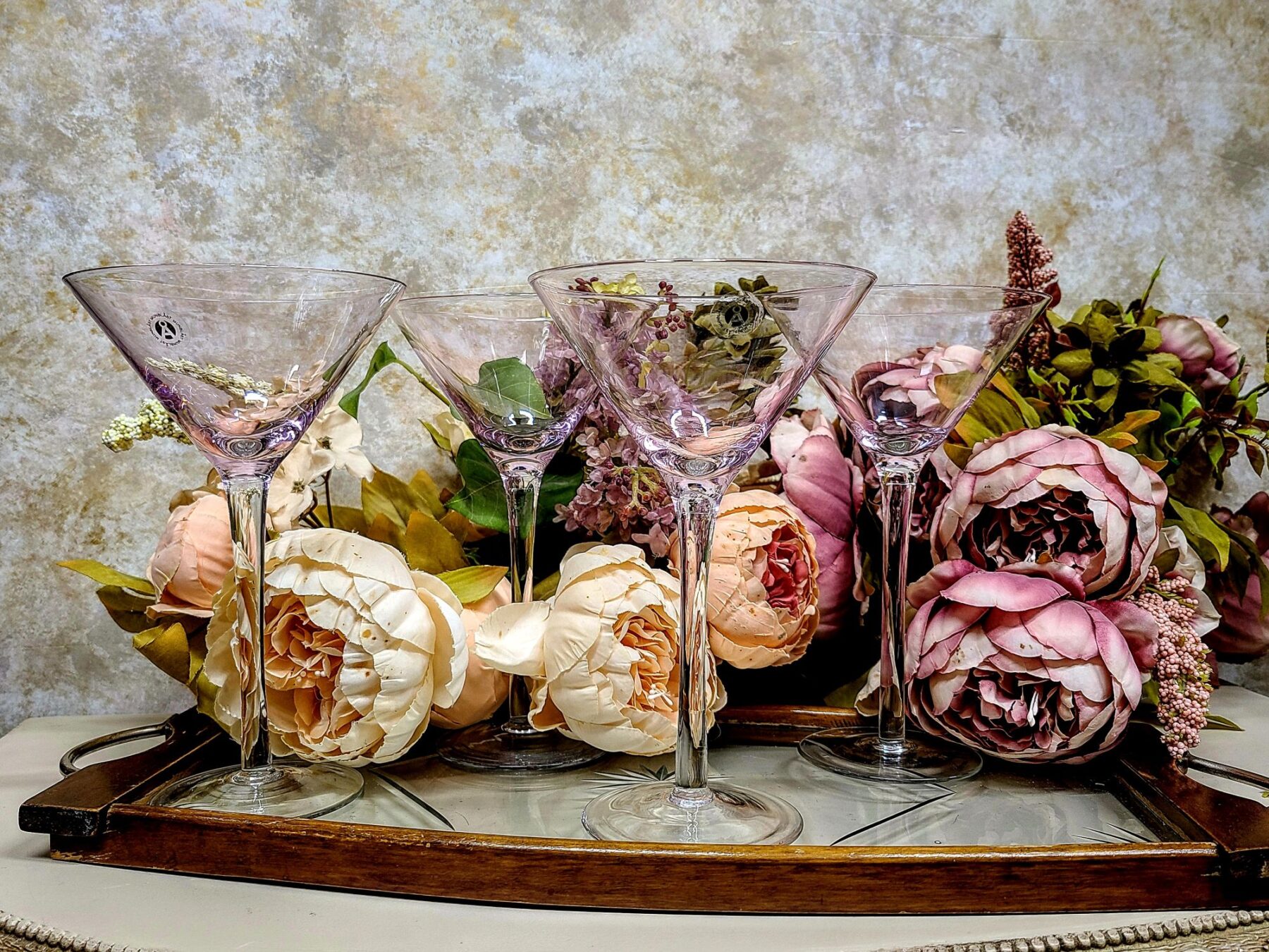 Kokteili ja martiini pokaalid - õrn roosapärl