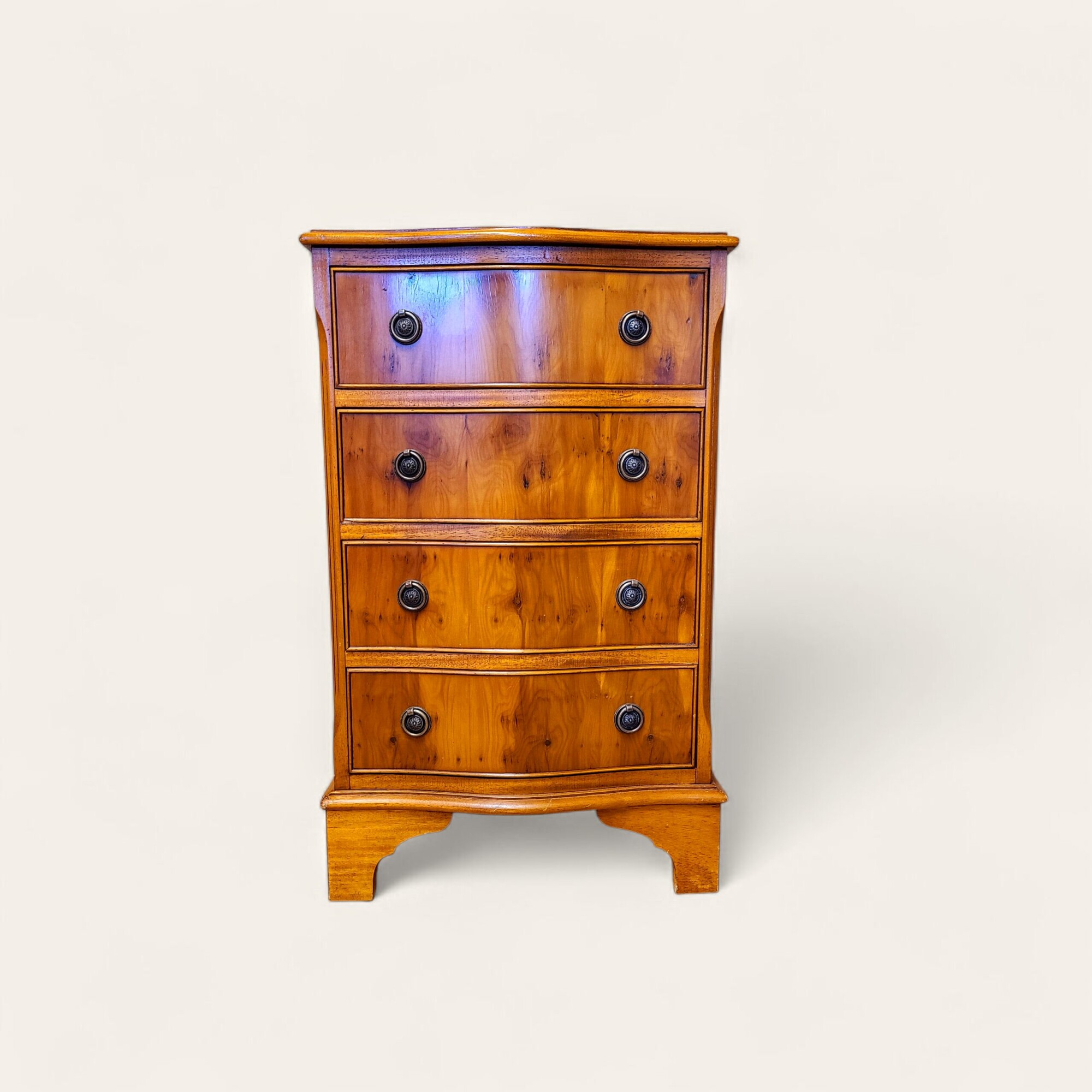 Retro kummut - 20. sajandi keskpaiga vintage võlu - Image 2